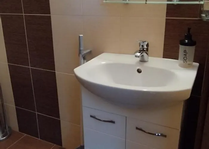 Anchors בית הארחה